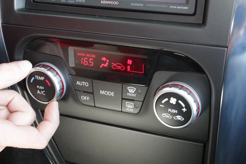 klima w aucie pod czas postoju